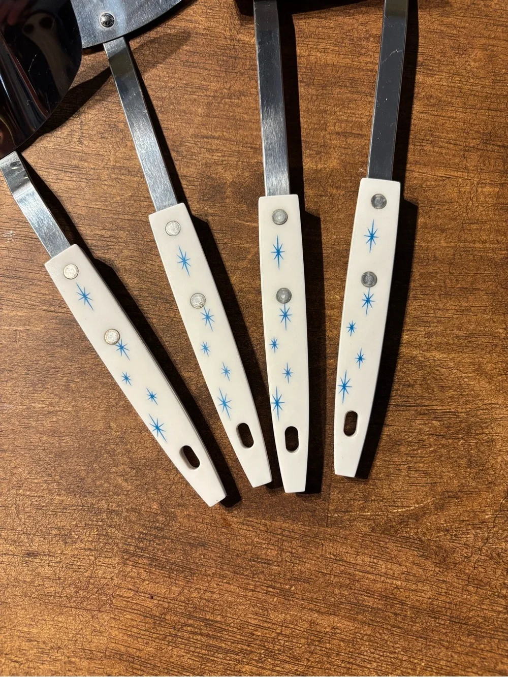 Vintage White & Blue Starburst Kitchen Utensil Set - 4 Piece
